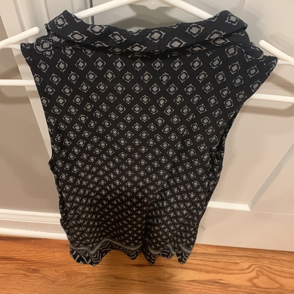 Dress - Picture 6 of 7